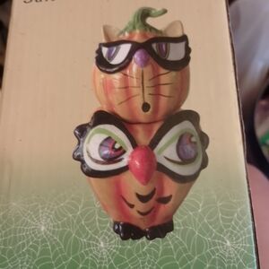 Cracker Barrel Salt And Pepper Shaker In Box